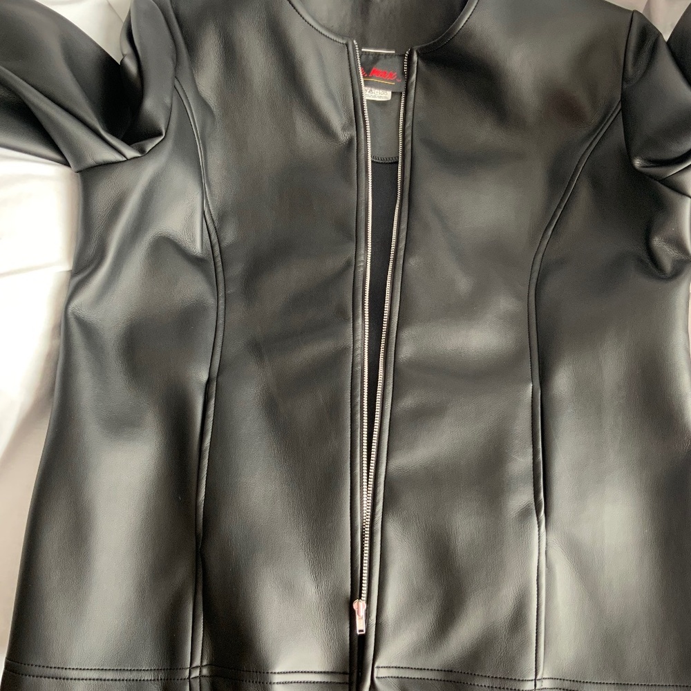 Faux leather jacket - Picture 5 of 9